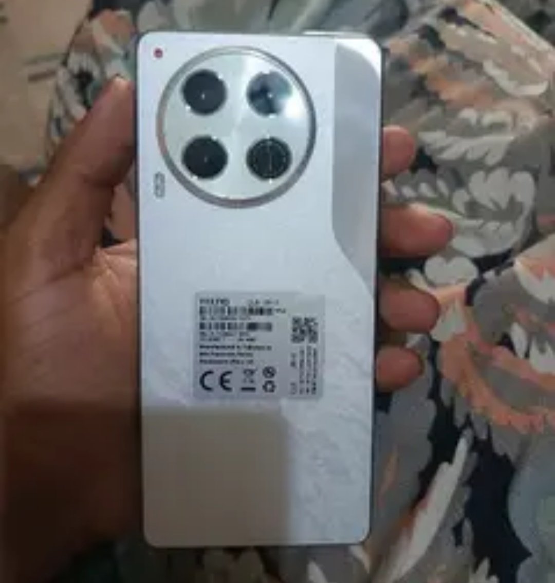 Tecno camon30 12+256 just 10 days used