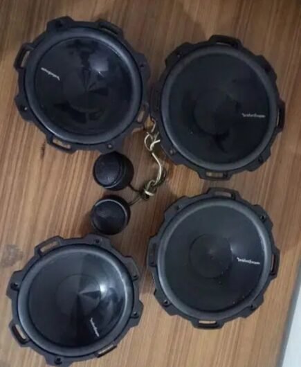 Components speakers for amplifier and woofer sound system