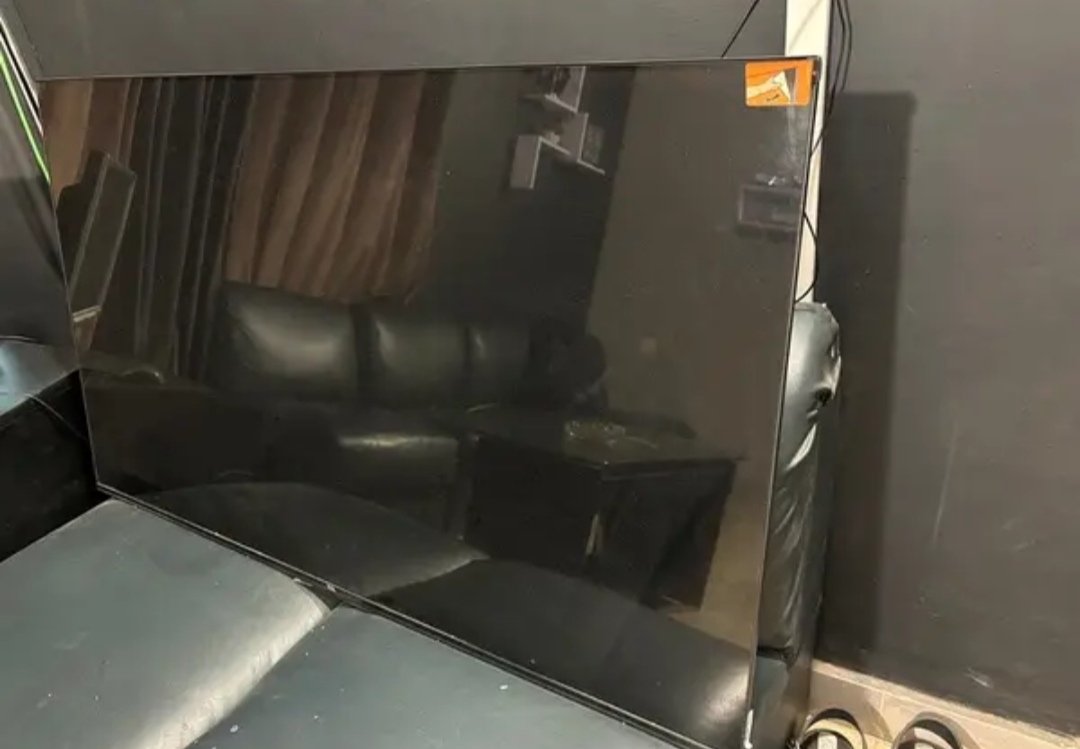 TCL LCD just like brand new 50”