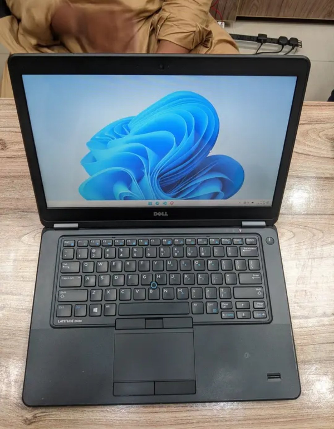 DELL LATITUDE E7450