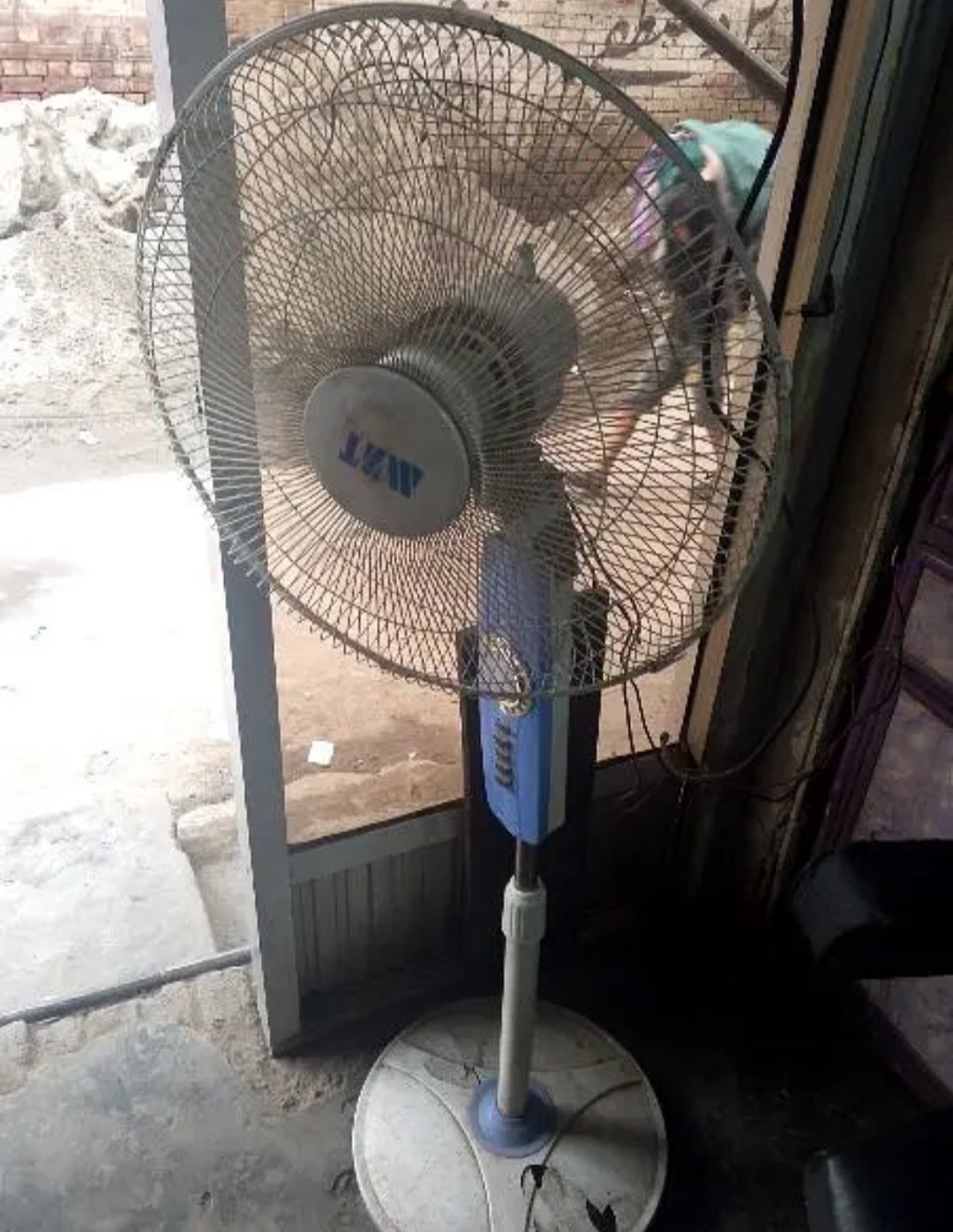 pedestal fan for sale