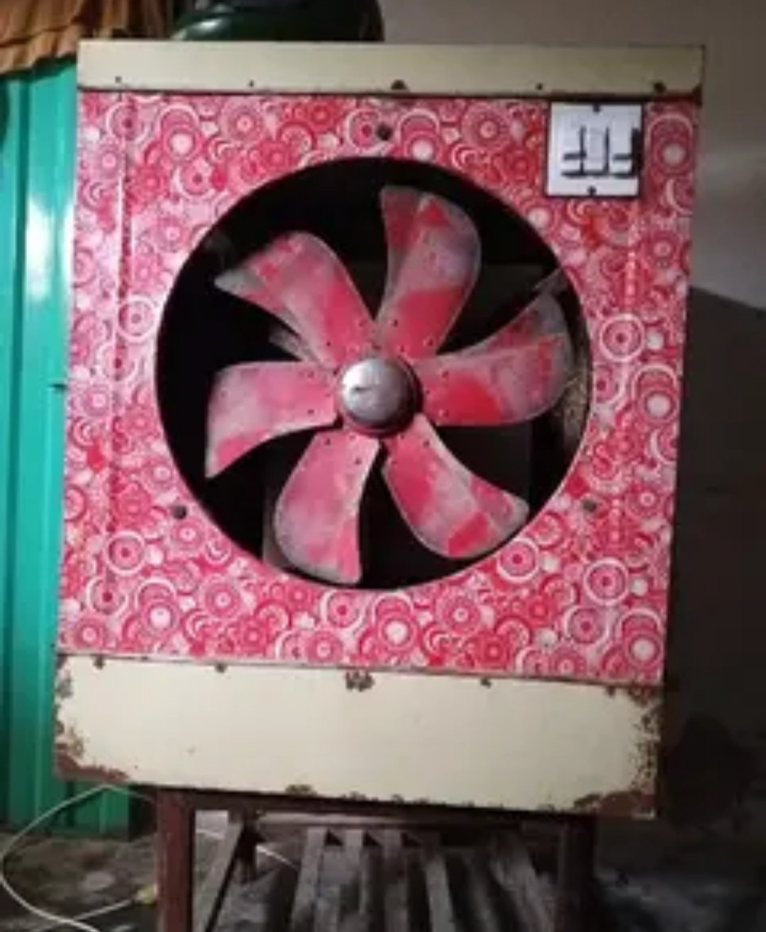 lahori fan color