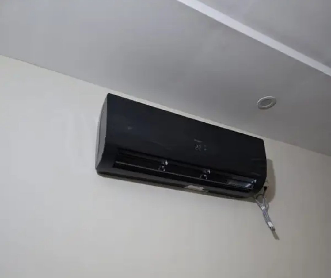 3 month use 1.5 ton DC inverter wifi