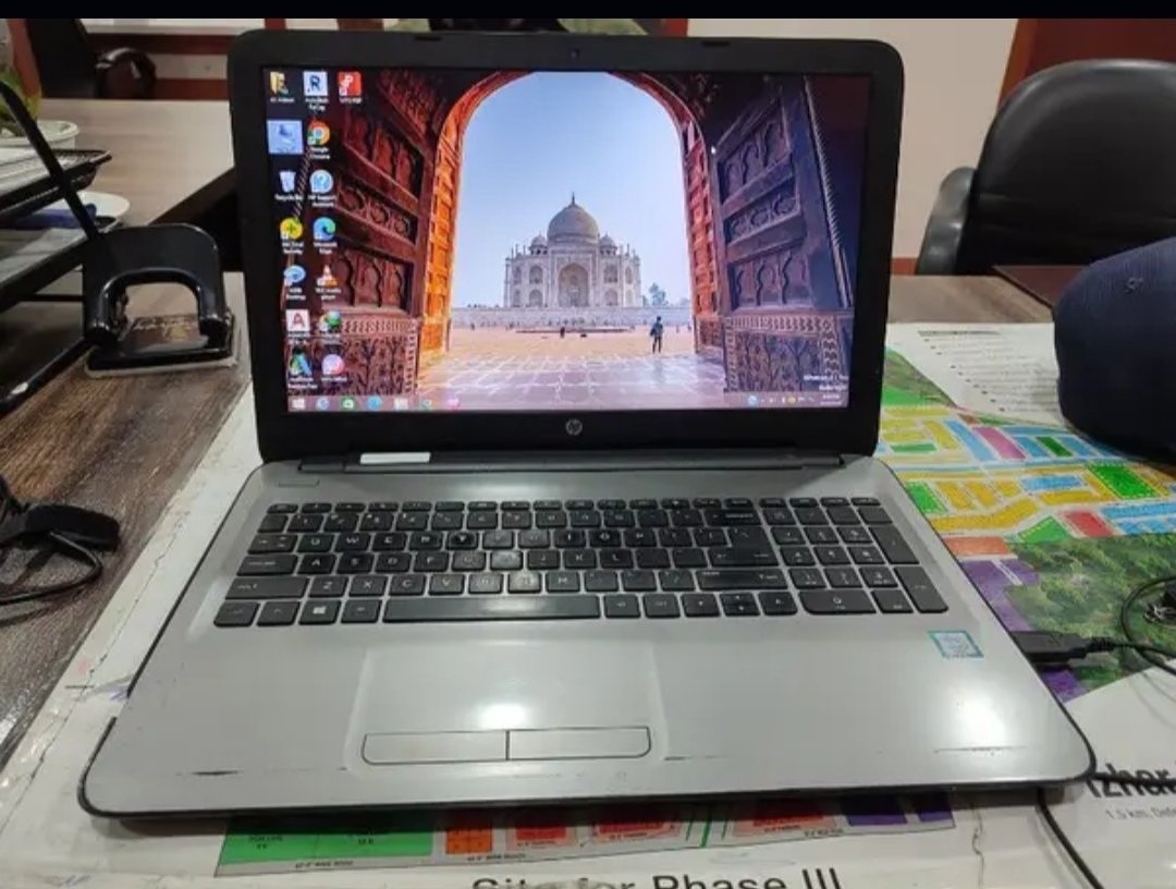 Laptop HP Core i3 6th Gen