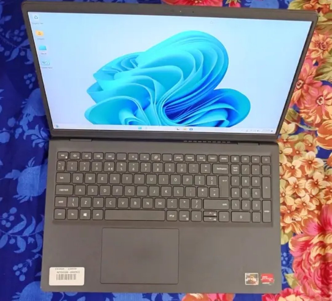 DELL 11th Gen Ryzen 5 16GB/ 512GB-SSD 2GB-Graphics 15.6-LED 3840x2160p