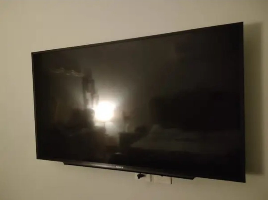 Sony Bravia 48′ Smart LCD