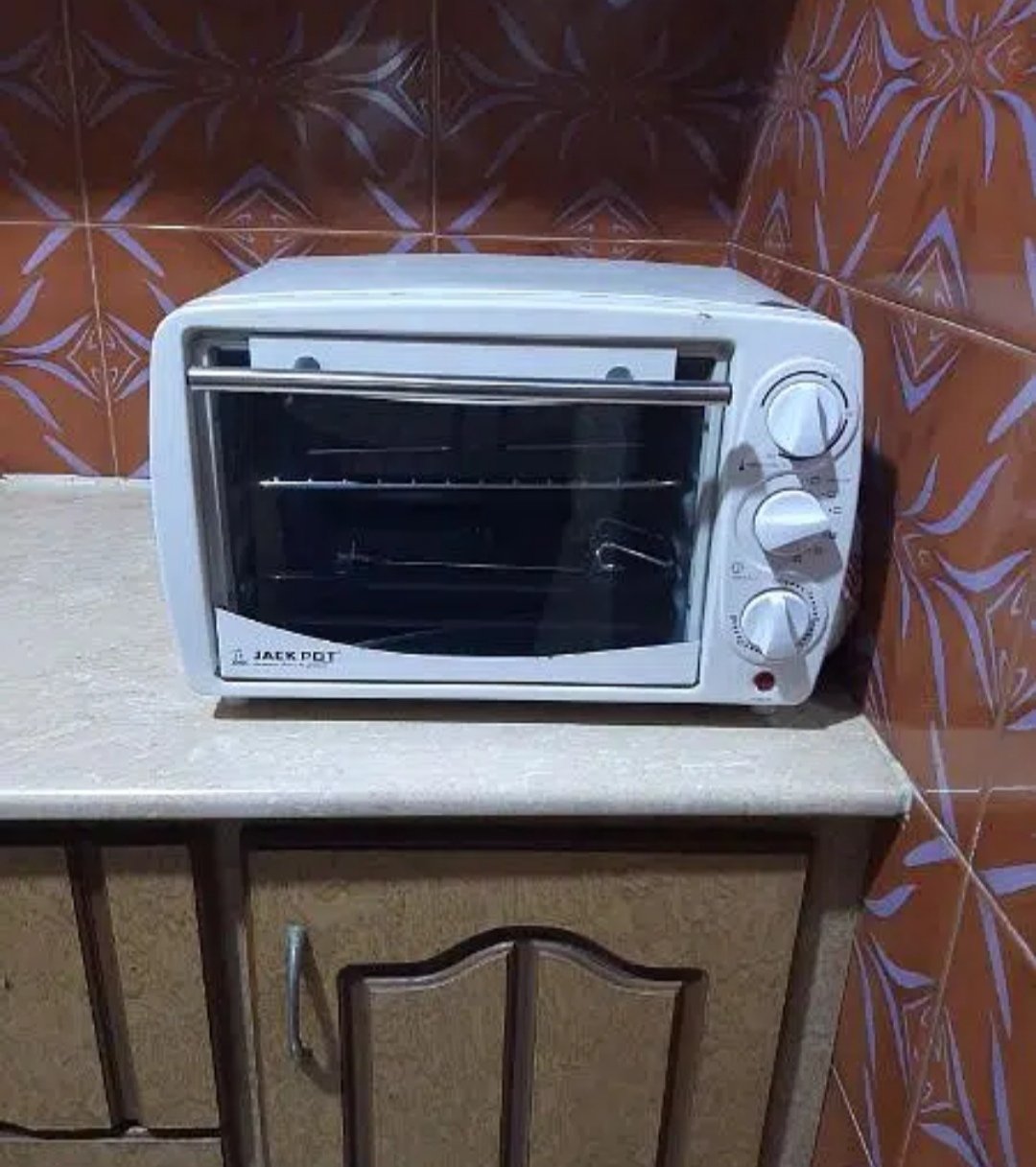 Micro Wave Oven Just Like a New very good condition.