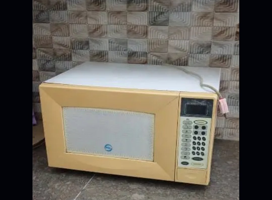 Pel Microwave oven 35 litres for sale in lush condition