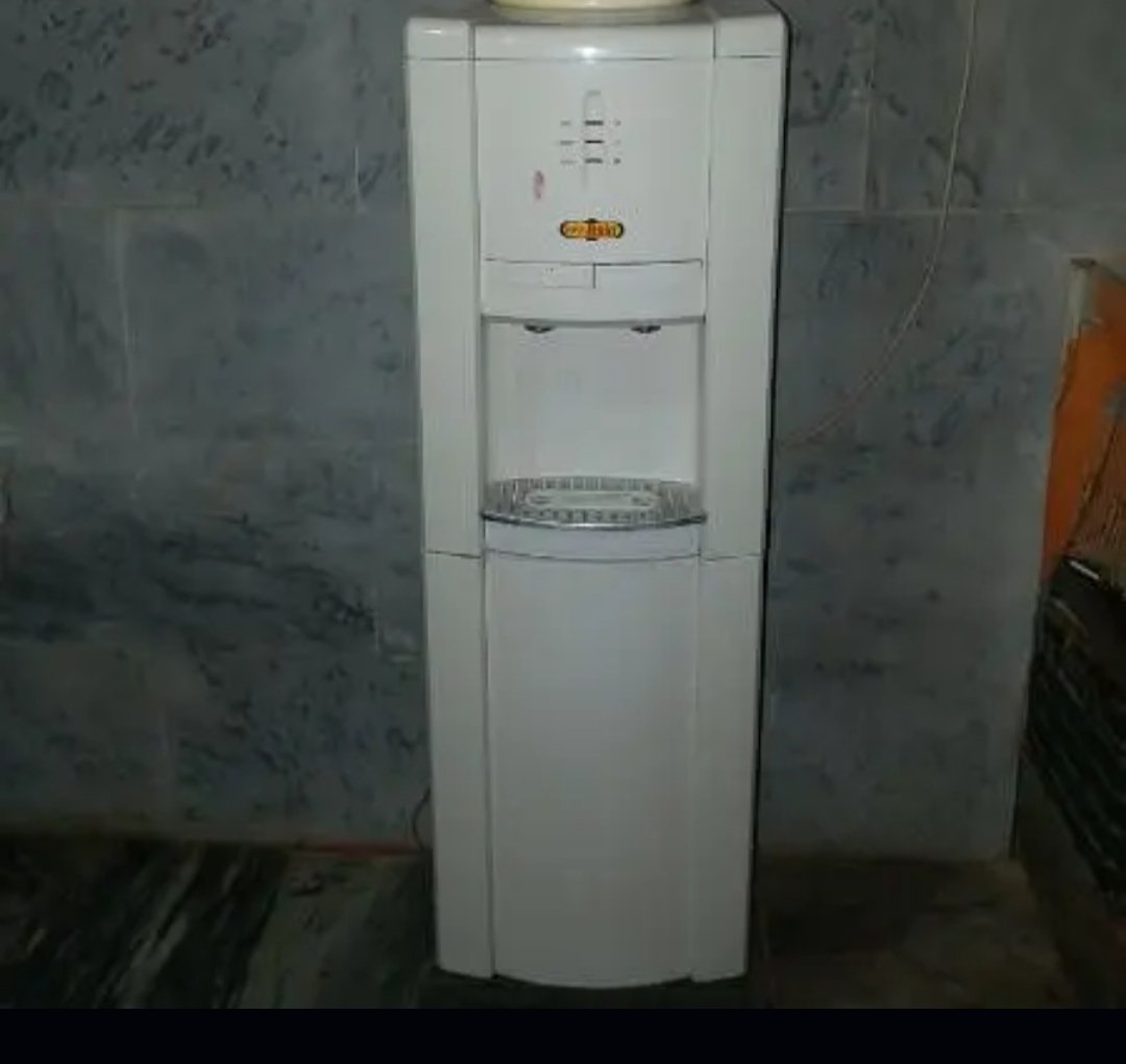 Super Asia Despenser For Sale in 10 / 10 Condition.