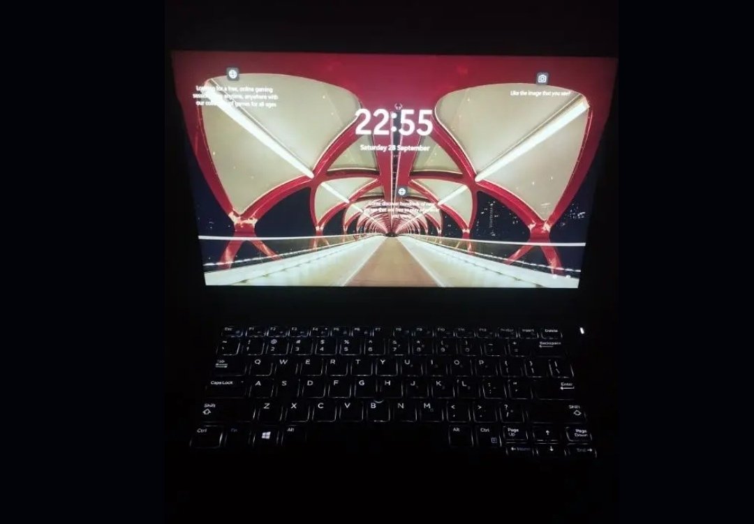 DELL LAPTOP 10/10 ALL OK