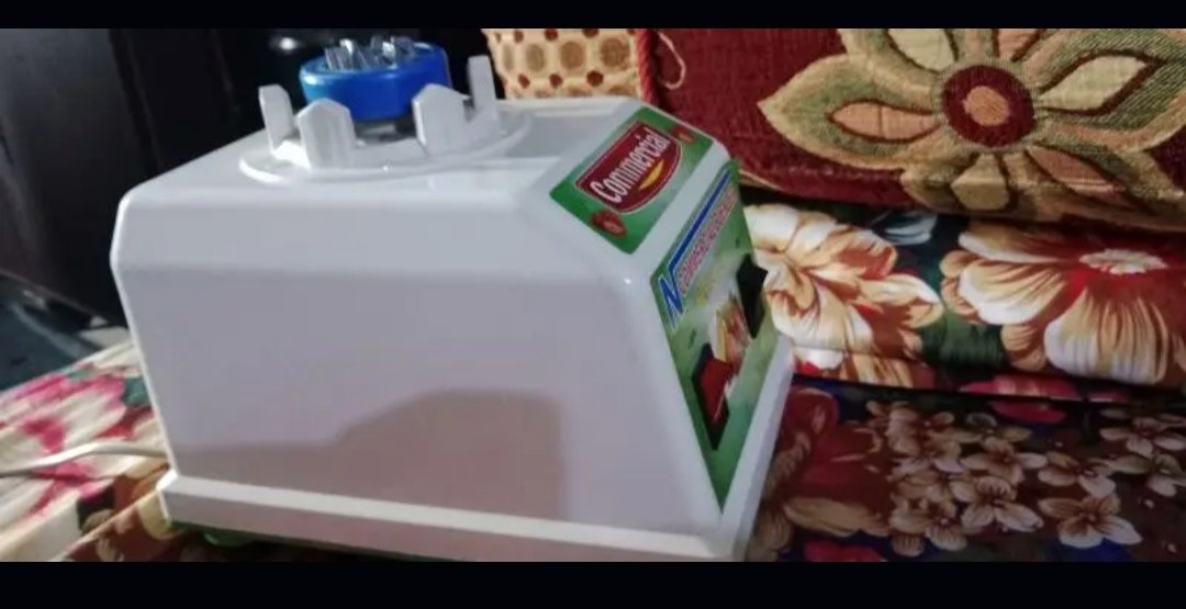 commercial blender like new