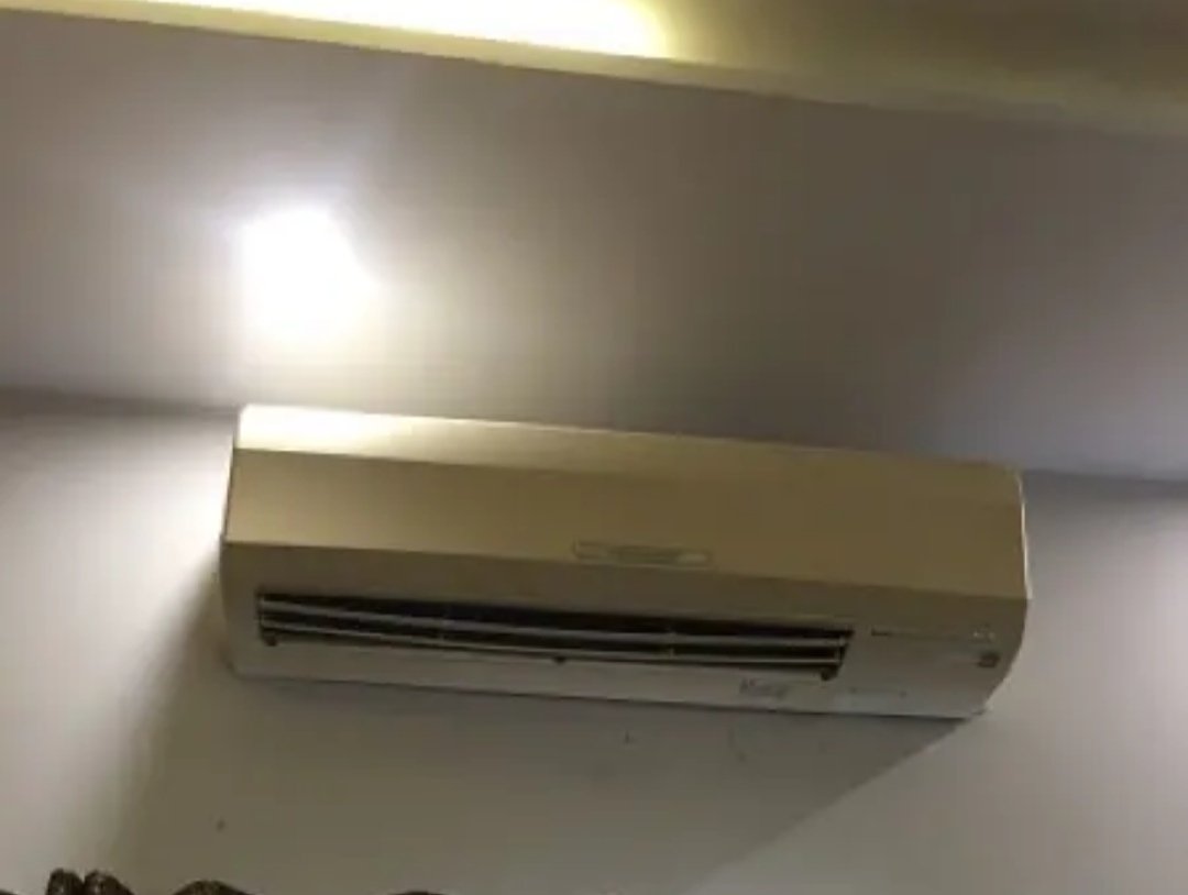 Mitsubishi slim split AC 1.5 ton