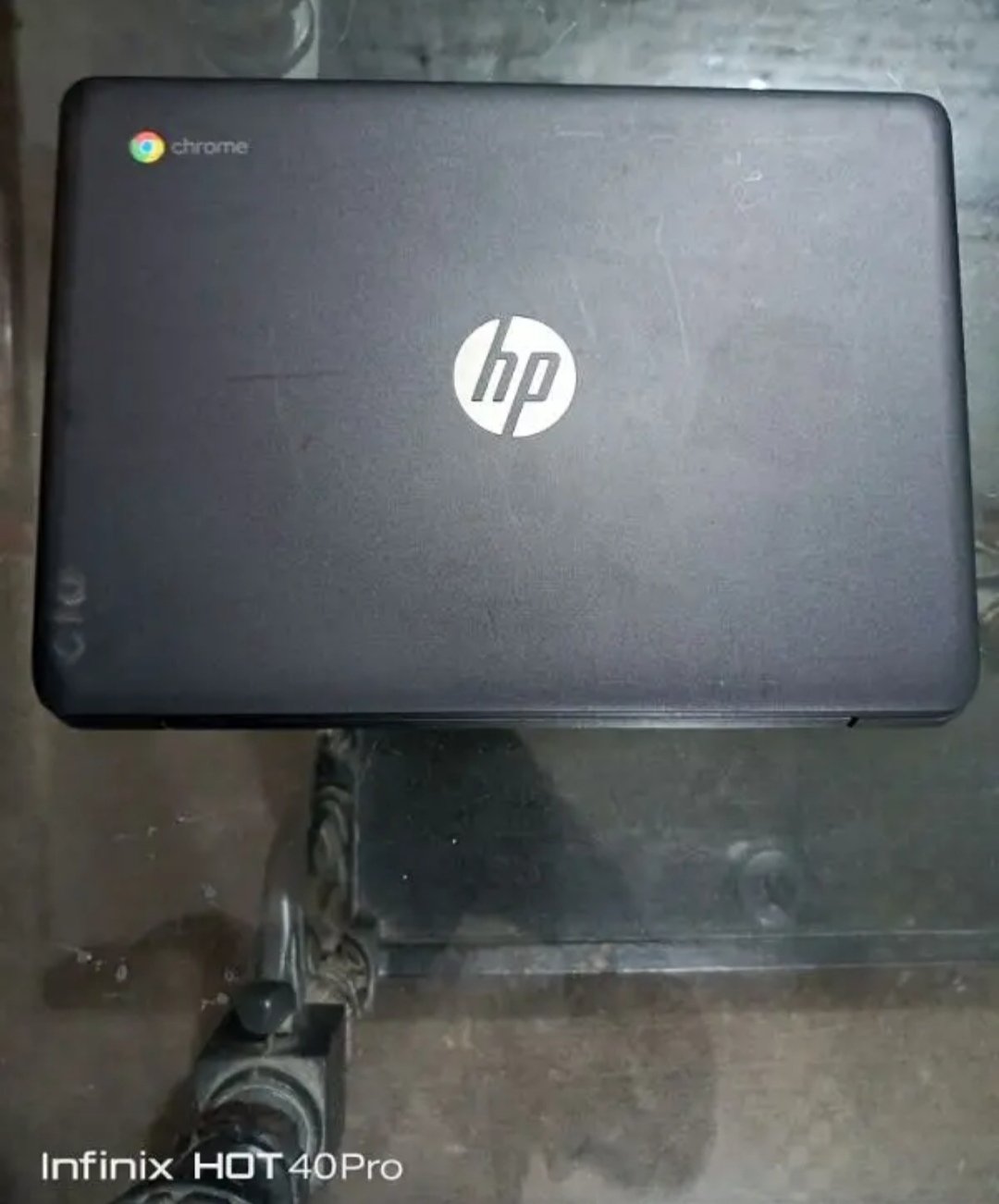 HP Chromebook g11, window 10 installed 4gb ram,32 gb storage