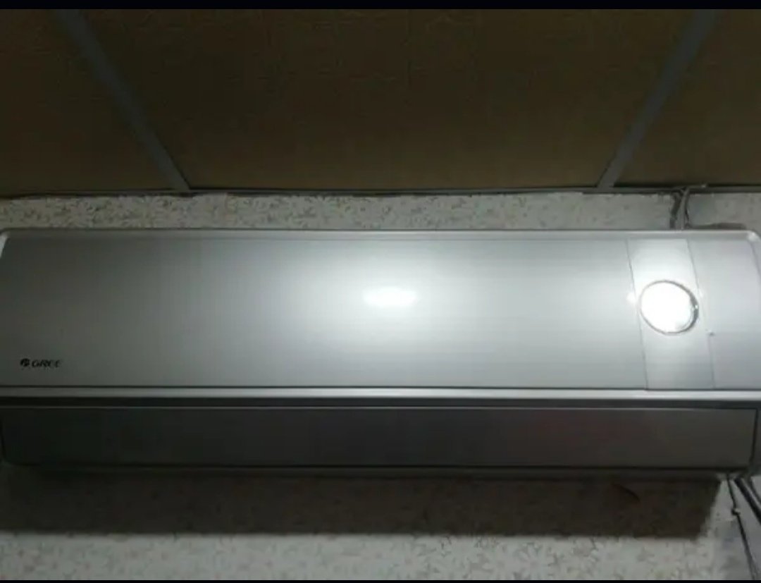 Gree I ton A. c 10by9 conditionGREE 1 TON SADA AC