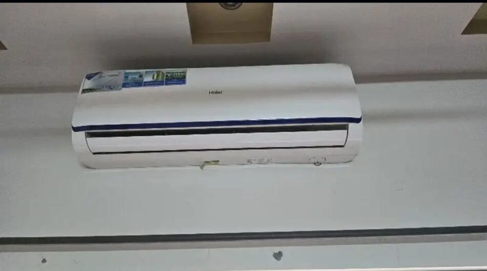 Urgent sale Split AC