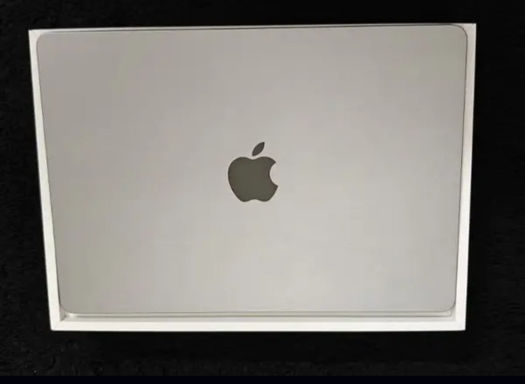 Macbook Air M2 8/512 Silver Complete Box