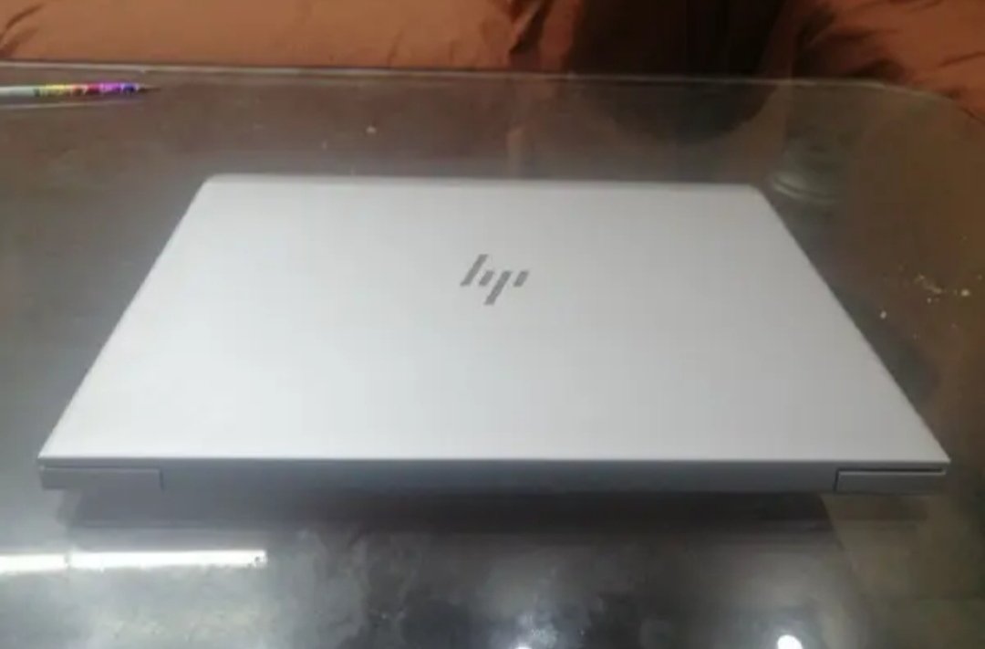 Hp elitebook 840 5Gen core i5 touch screen