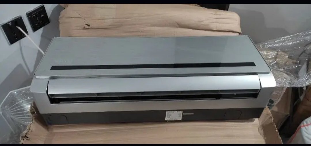 URGENT KENWOOD AC SELLING