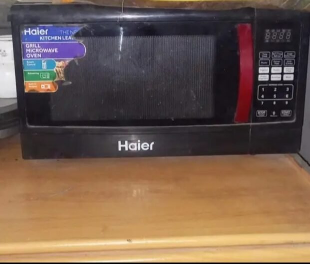 HAIER Microwave for sale (Read Ad Carefully)