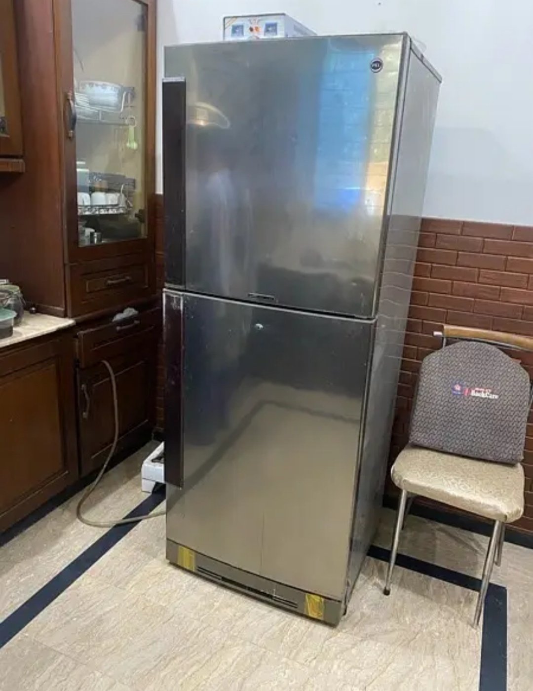 Pel referigerator in good condition