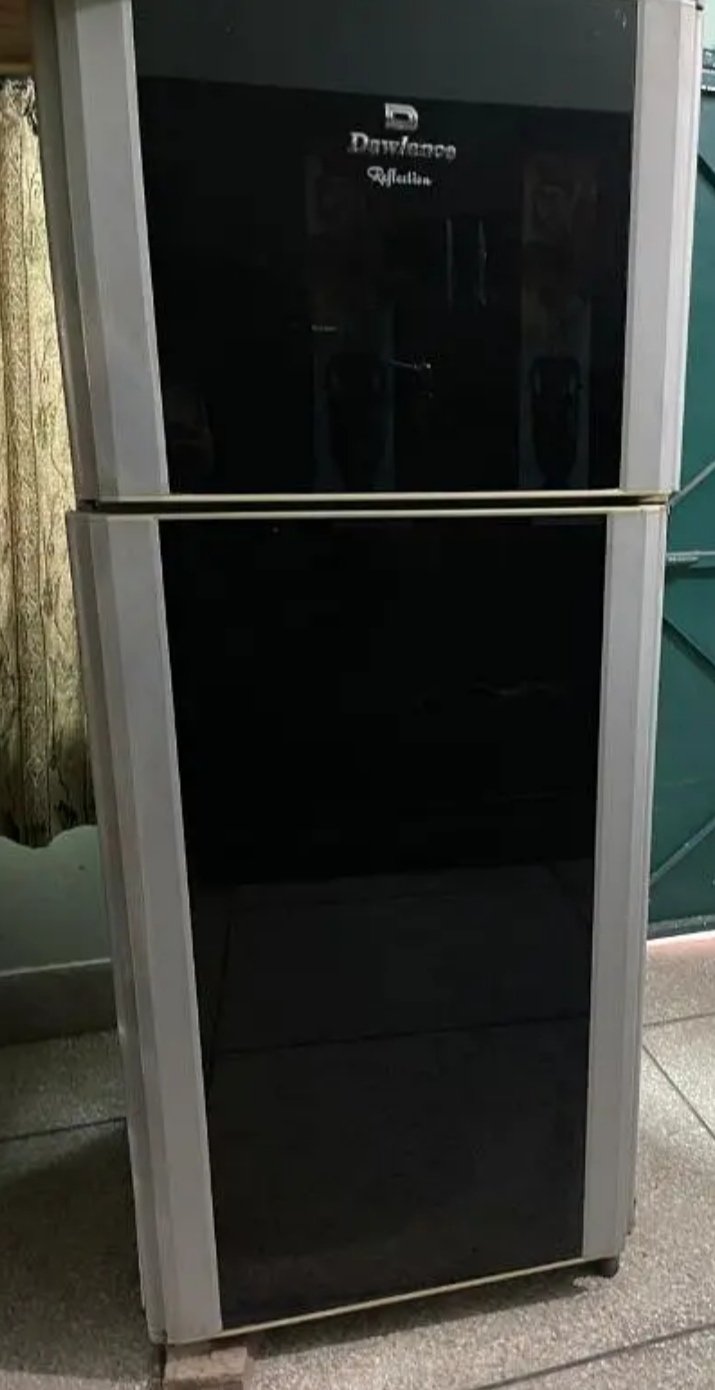 Dawlence medium refrigerator.