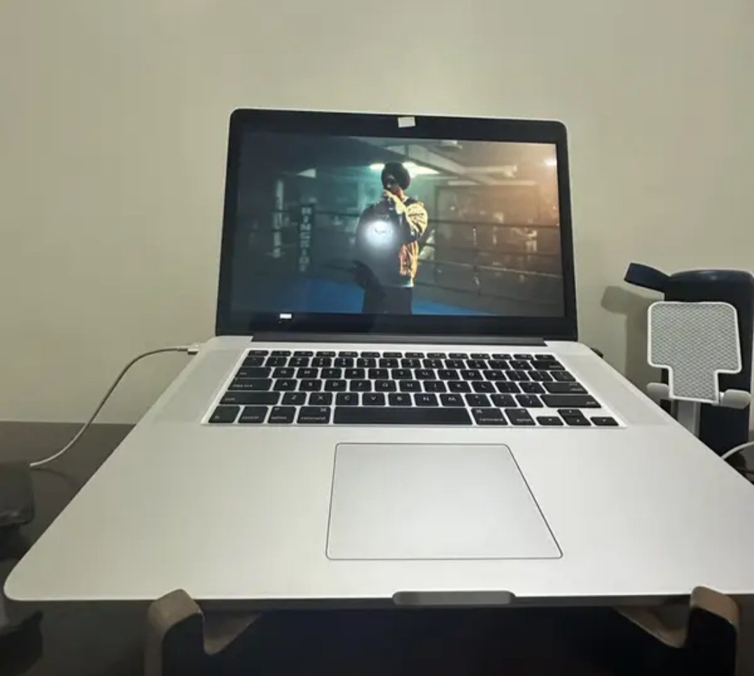 Macbook Pro 2015 15″ 16/512 Best for video Editing