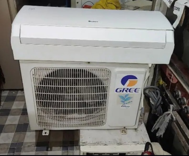 Gree 1 ton dc inverter neat and clean