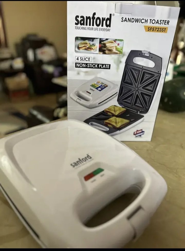 Sanford 4 slice sandwich toaster No warrenty almst unused