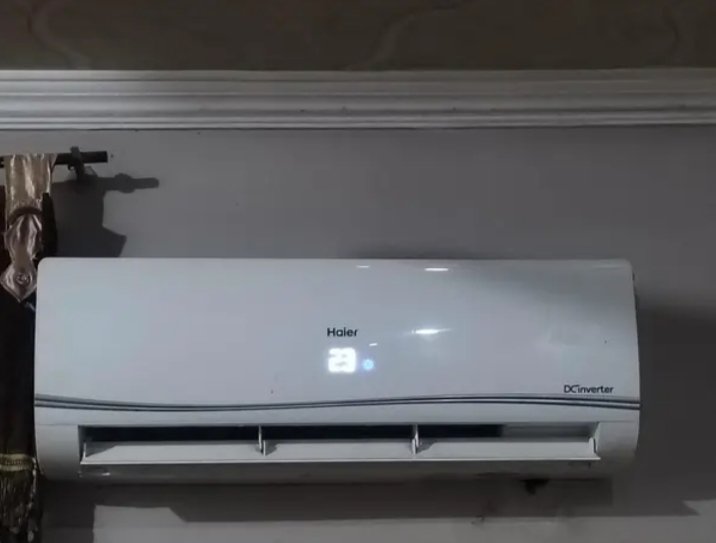 HAIR AC IN GOOD CONDITION