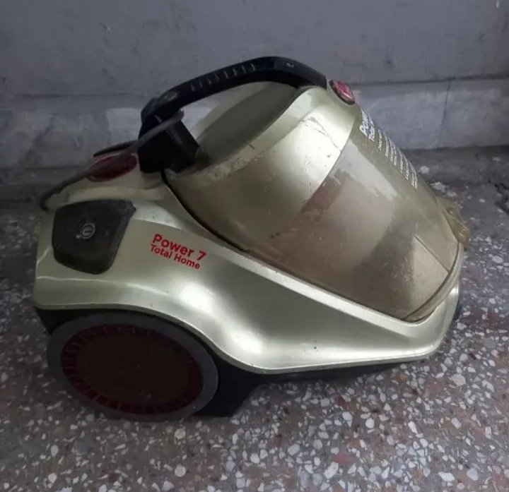 Power 7 Total Home vacuum cleaner